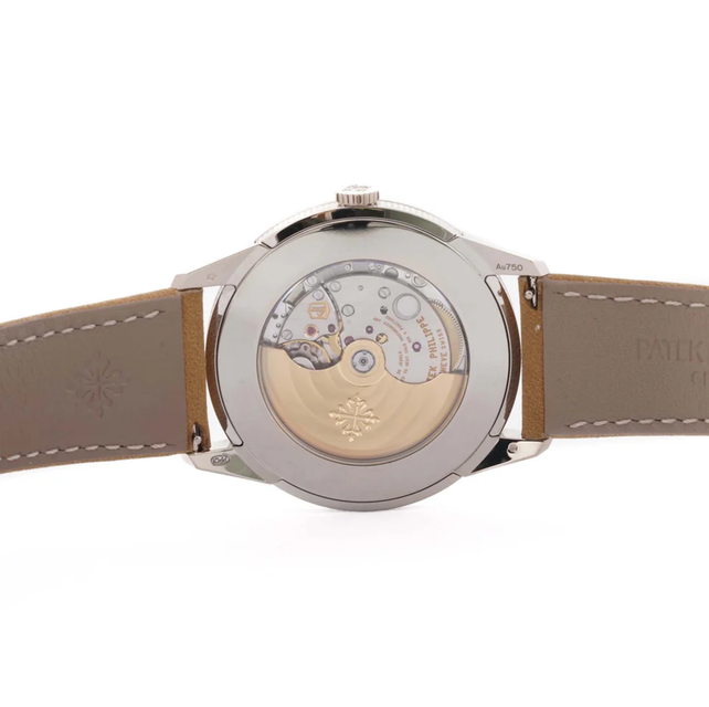 Patek Philippe Calatrava 5226G-001 Image 5